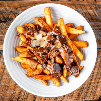 BRAISED BEEF SHORT RIB POUTINE