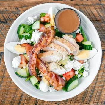 CHICKEN, SPINACH & GOAT CHEESE SALAD