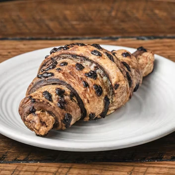 CHOCOLATE HAZELNUT CROISANT