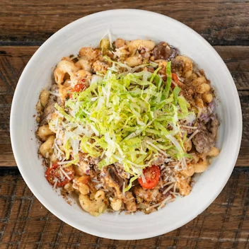 DELUXE SMASHBURGER MAC & CHEESE