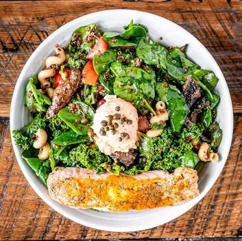 MEDITERRANEAN SALMON BOWL