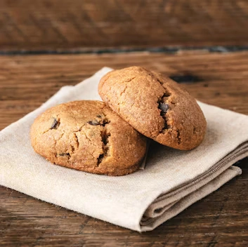 PALEO CHOCOLATE CHIP COOKIES