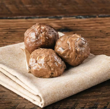 PEANUT BUTTER PROTEIN BALLS