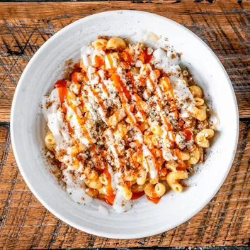 'SPICY' BUFFALO CHICKEN MAC N' CHEESE